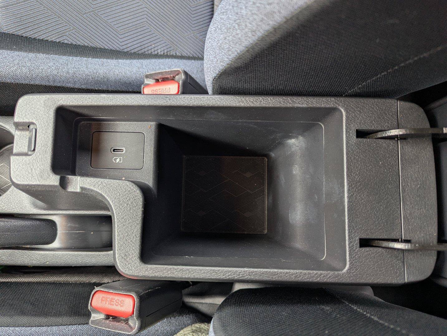 Used 2025 Nissan Versa SV FWD image 24