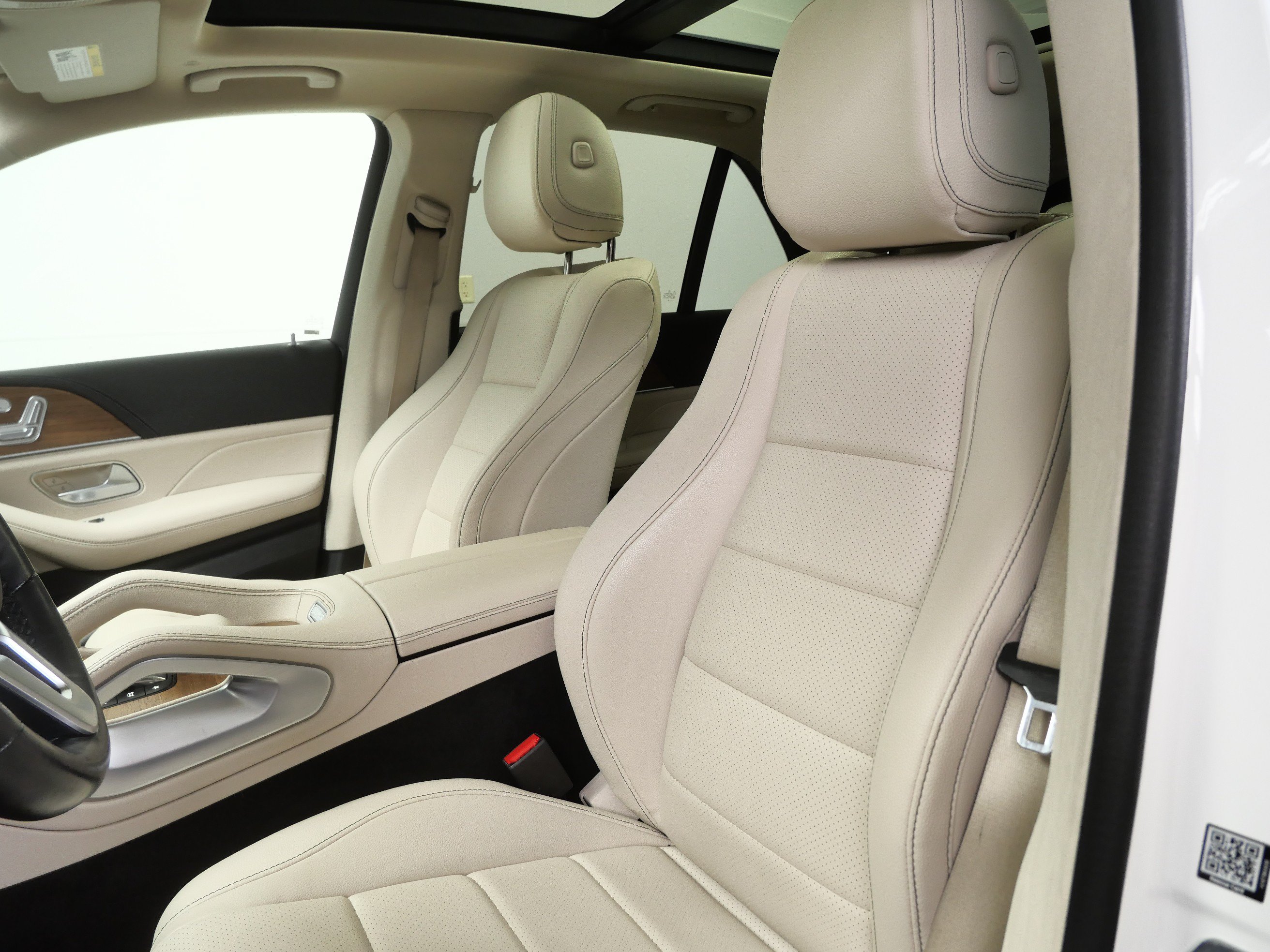 Certified 2023 Mercedes-Benz GLE 350 4MATIC w/ AMG Line Exterior image 15