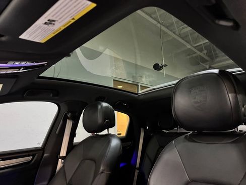 Used 2022 Porsche Cayenne S image 24