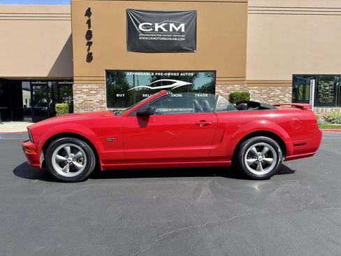 Used 2005 Ford Mustang GT image 26