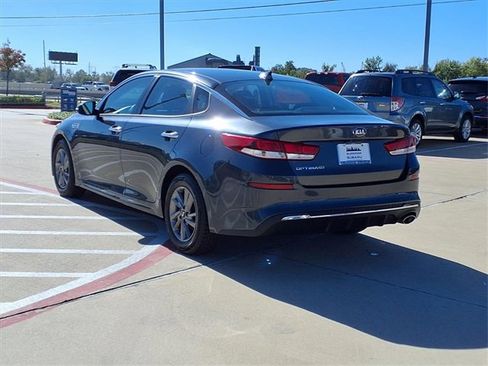 Used 2020 Kia Optima LX image 3