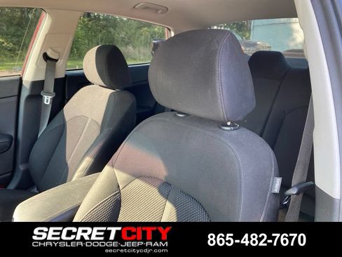 Used 2020 Kia Optima LX FWD image 12