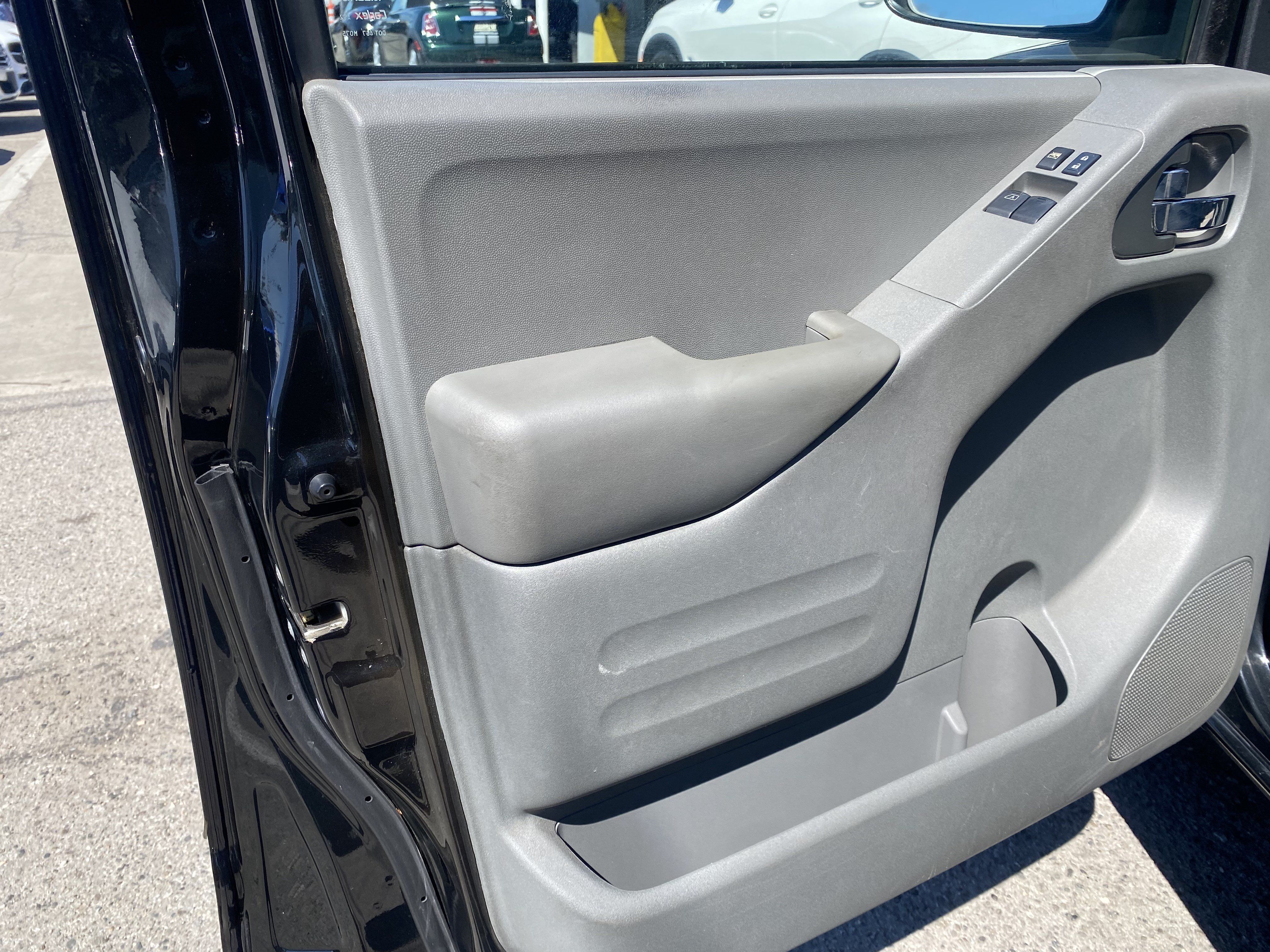Used 2020 Nissan Frontier S RWD image 14