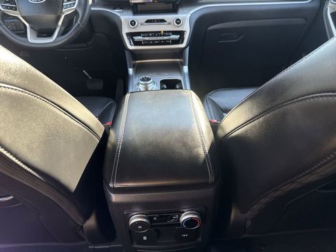 Used 2023 Ford Explorer XLT w/ Equipment Group 202A AWD/4WD image 21