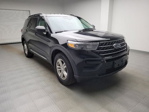 Used 2022 Ford Explorer XLT image 13