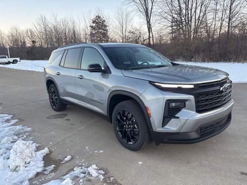 New 2025 Chevrolet Traverse LT w/ Midnight/Sport Edition image 11