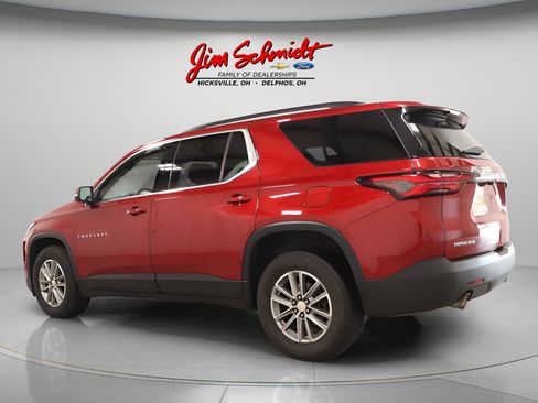 Used 2023 Chevrolet Traverse LT FWD image 4