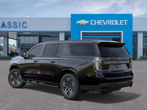 New 2026 Chevrolet Suburban Z71 image 3