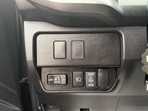 Used 2022 Toyota Tacoma TRD Sport w/ Technology Package AWD/4WD image 23