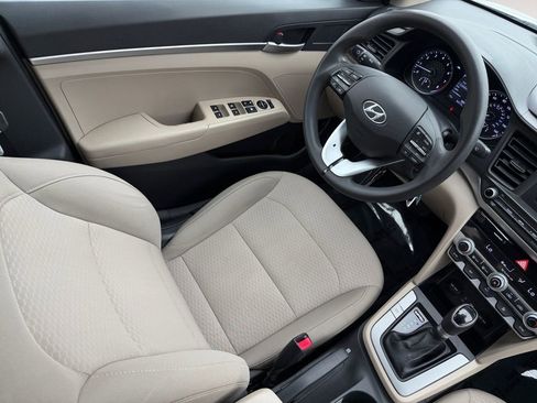 Used 2020 Hyundai Elantra SE w/ Cargo Package (C1) image 15