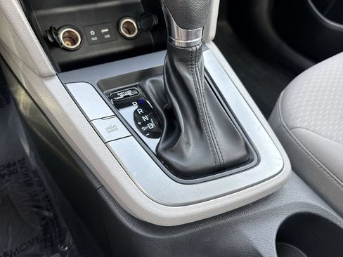 Used 2019 Hyundai Elantra SEL FWD image 50