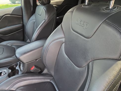 Used 2020 Jeep Cherokee Limited AWD/4WD image 16