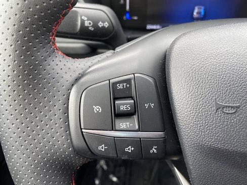 Certified 2025 Ford Escape ST-Line Select image 33