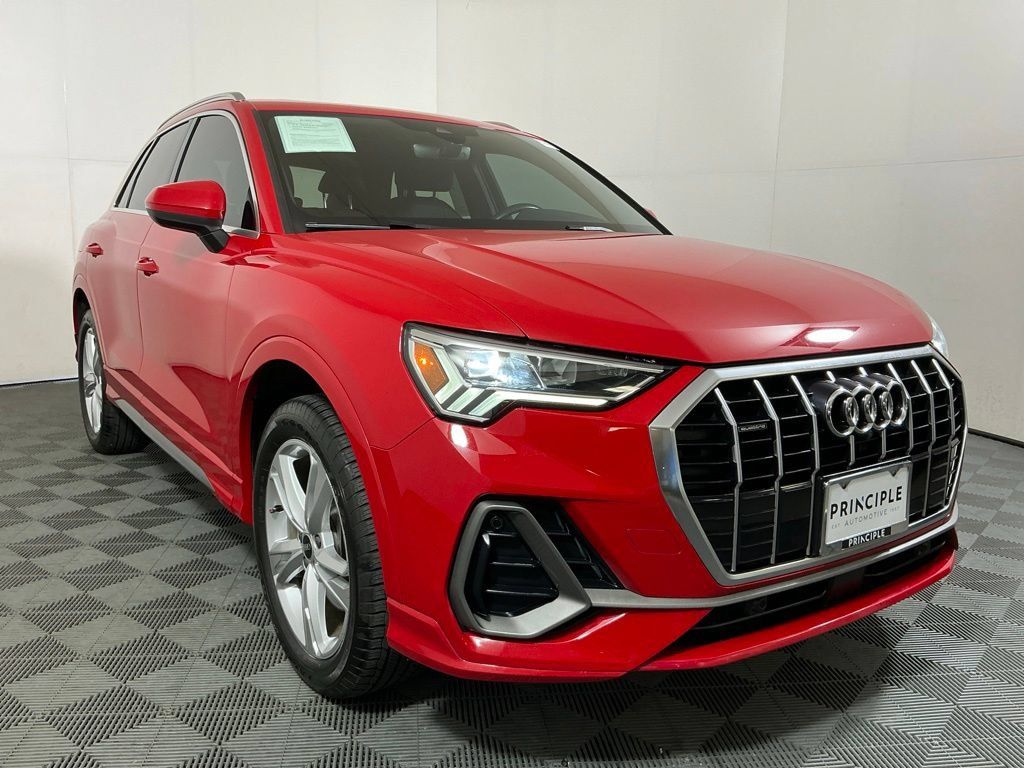 Used 2022 Audi Q3 2.0T Premium Plus w/ Premium Plus Package AWD/4WD image 4