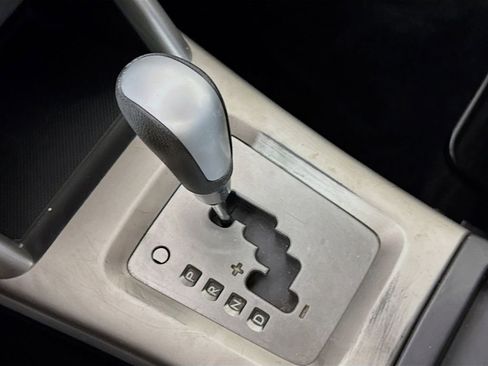 Used 2010 Subaru Forester 2.5X Premium image 18