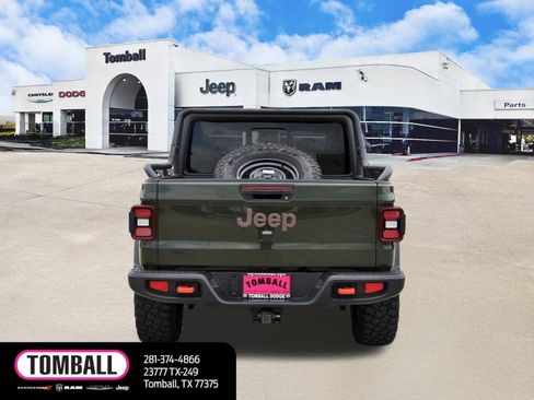Used 2024 Jeep Gladiator Mojave w/ Convenience Group image 6