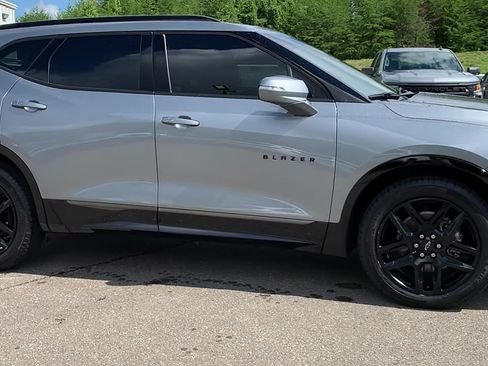 Used 2023 Chevrolet Blazer RS w/ Driver Confidence II Package AWD/4WD image 6