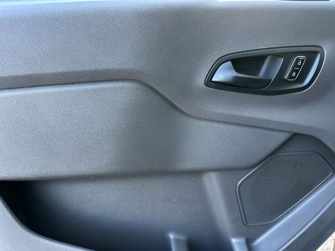 Used 2023 Ford Transit 350 XL image 10