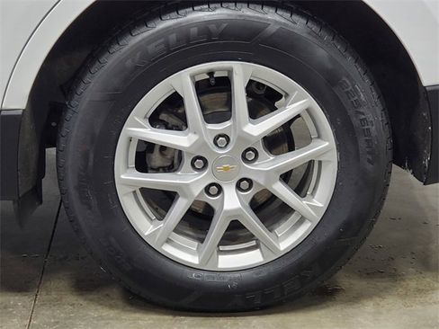 Certified 2024 Chevrolet Equinox LT image 8