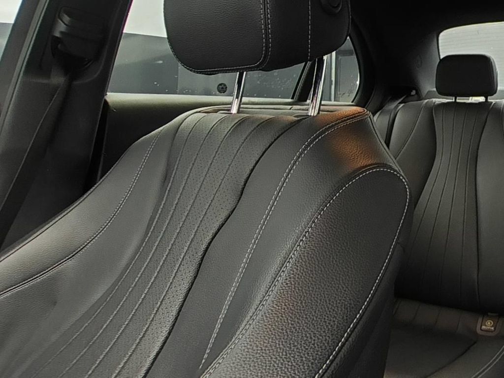 Used 2020 Mercedes-Benz E 450 4MATIC Sedan image 9