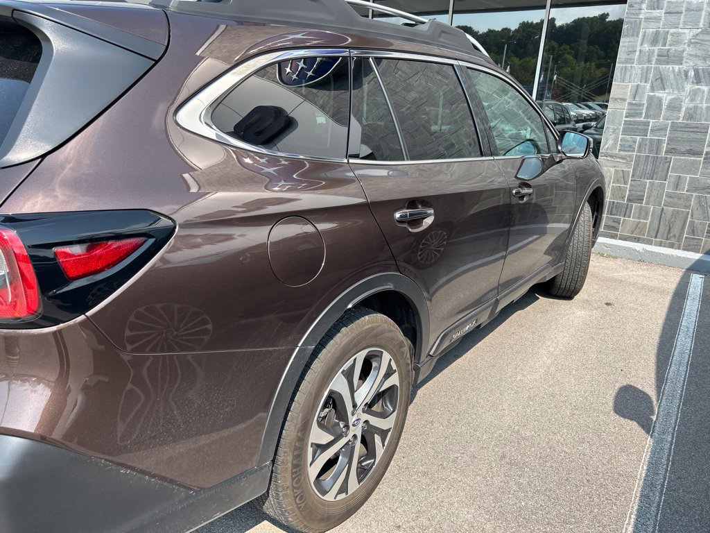 Used 2021 Subaru Outback Touring AWD/4WD image 3