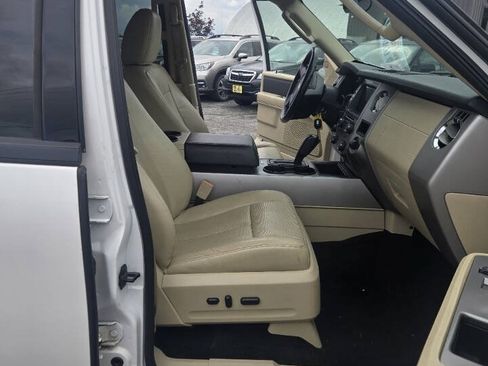 Used 2017 Ford Expedition EL XLT w/ Equipment Group 202A AWD/4WD image 16