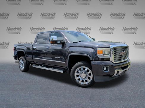 Used 2016 GMC Sierra 2500 Denali w/ Duramax Plus Package AWD/4WD image 2