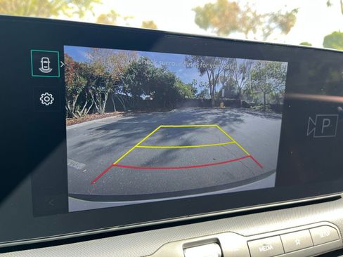 Used 2025 Kia K4 LXS image 22