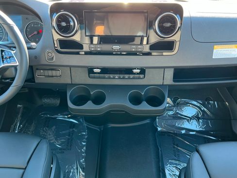 New 2026 Mercedes-Benz Sprinter 2500 image 13