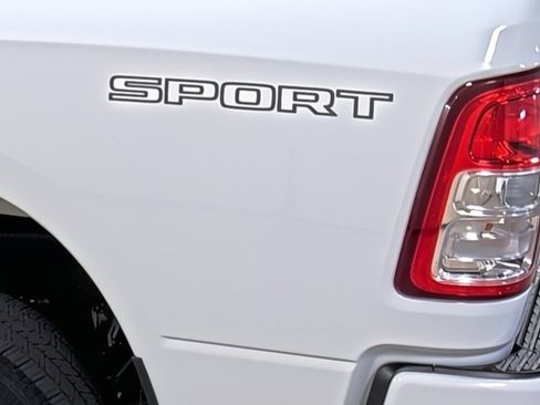 Used 2024 RAM 2500 Big Horn w/ Sport Appearance Package image 10