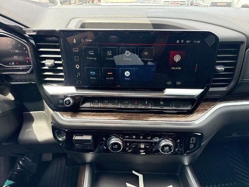 Used 2025 GMC Sierra 1500 Elevation w/ Preferred Package image 8