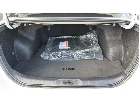 Certified 2025 Nissan Altima 2.5 S FWD image 29