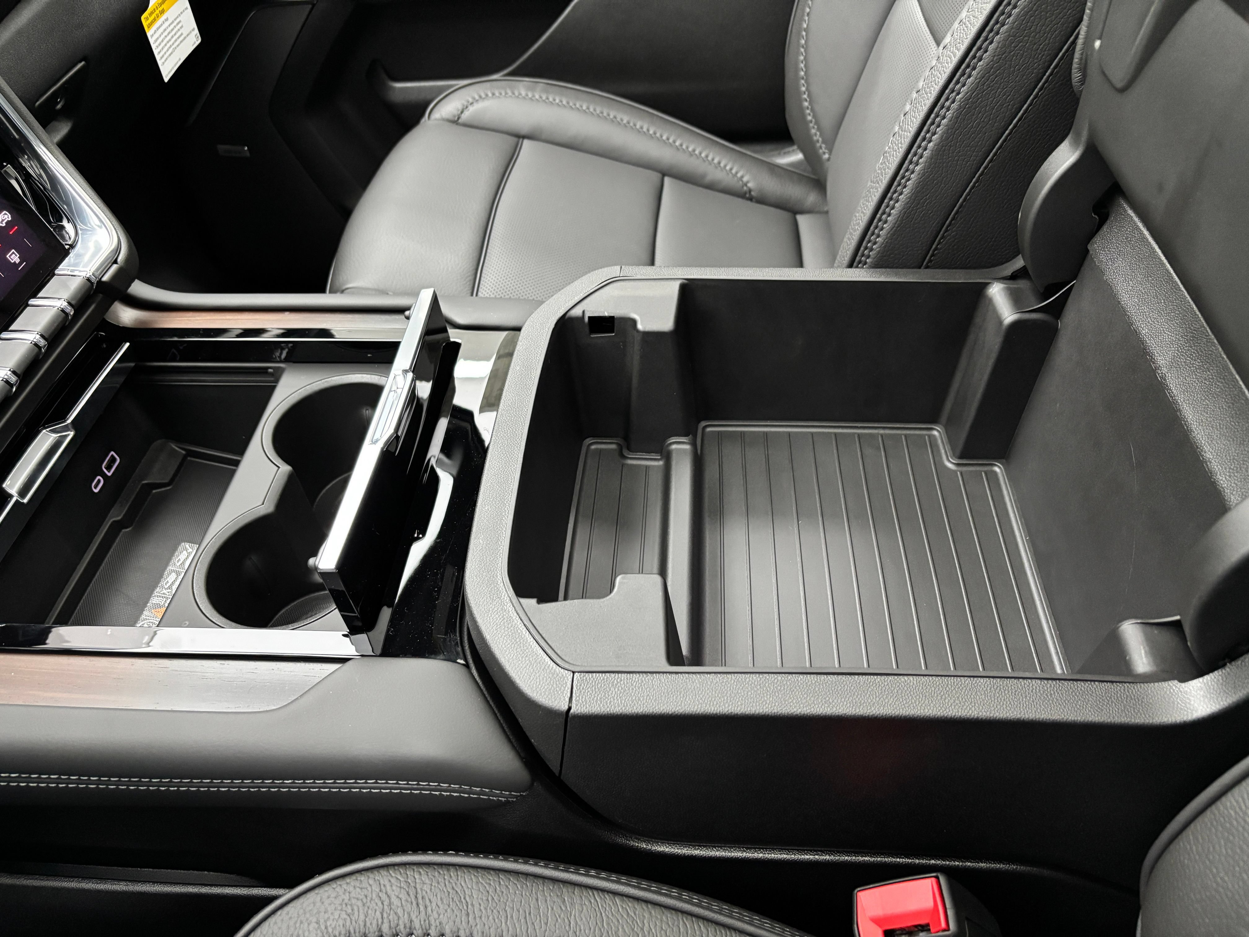 New 2026 GMC Yukon Denali AWD/4WD image 38
