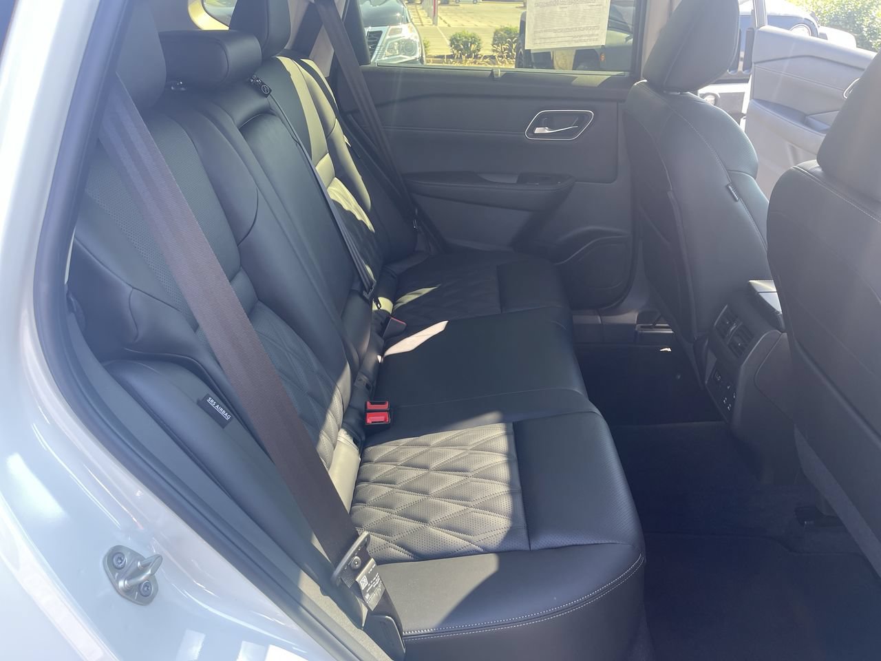 Used 2026 Nissan Rogue Platinum w/ Platinum Premium Package AWD/4WD image 27