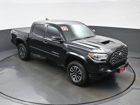 Used 2020 Toyota Tacoma TRD Sport RWD image 34