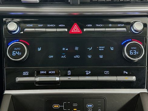 Used 2025 Hyundai Santa Fe SEL image 24