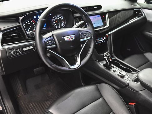 Used 2021 Cadillac XT6 Premium Luxury AWD/4WD image 14