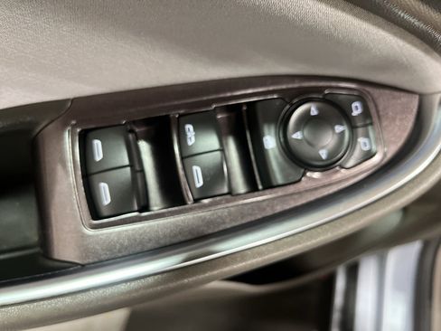Used 2018 Chevrolet Malibu LT FWD image 28