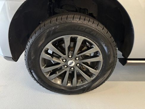 Used 2021 Ford Expedition Max Limited AWD/4WD image 34