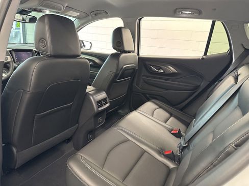 Used 2024 GMC Terrain SLT w/ Tech Package FWD image 41