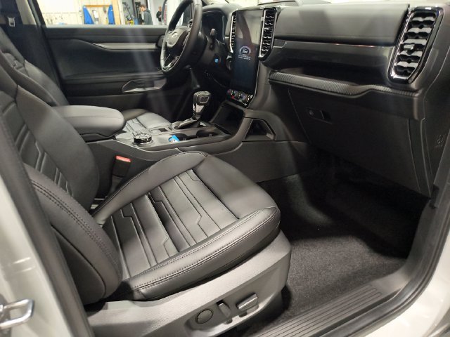 New 2026 Ford Ranger Lariat w/ Black Appearance Package AWD/4WD image 18