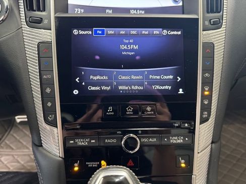 Used 2017 INFINITI Q60 Red Sport 400 image 3