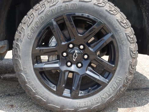 Used 2024 Chevrolet Silverado 1500 LT Trail Boss w/ Protection Package AWD/4WD image 7