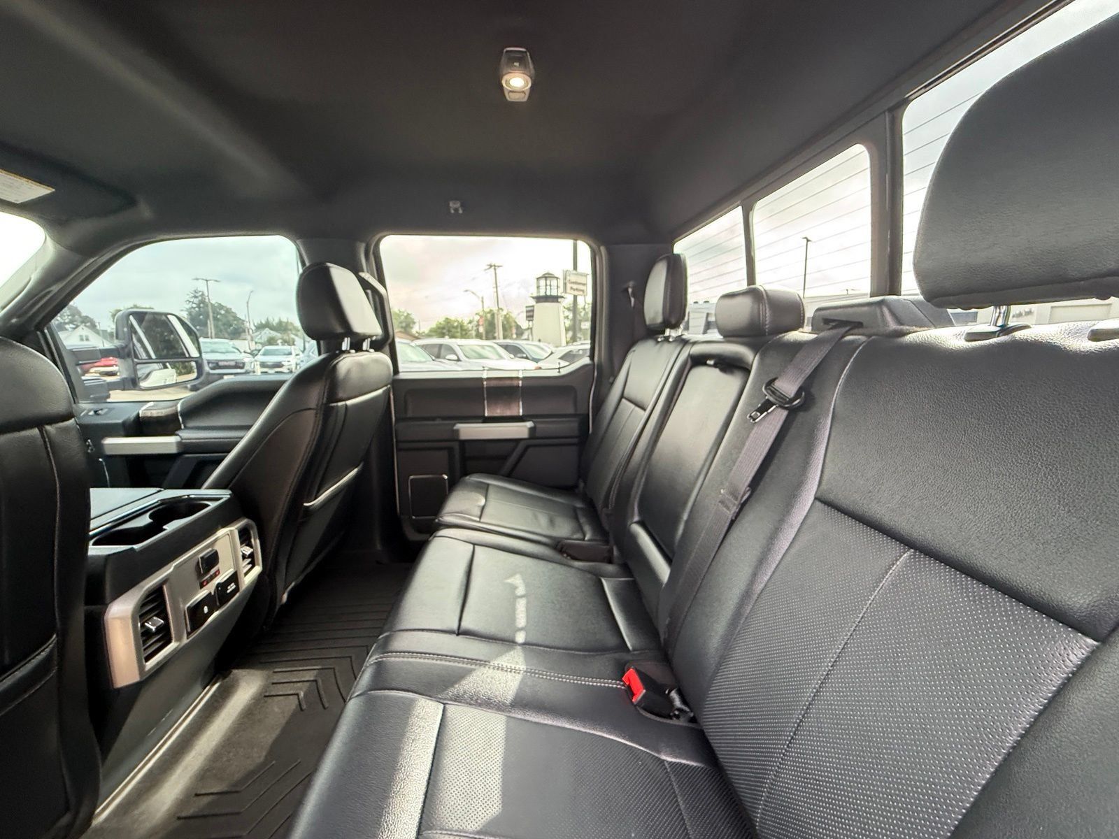 Used 2022 Ford F350 Lariat w/ Tremor Off-Road Package AWD/4WD image 5