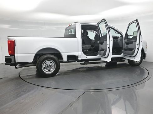 New 2026 Ford F250 XL w/ XL Chrome Package image 4
