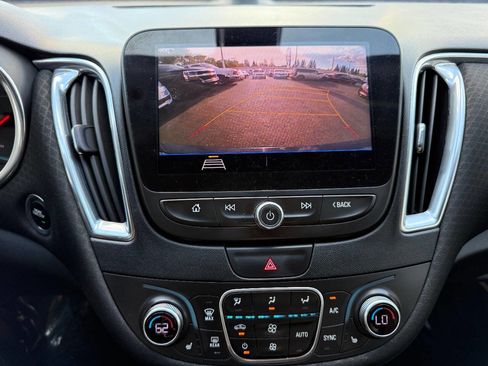 Used 2019 Chevrolet Malibu LT image 13