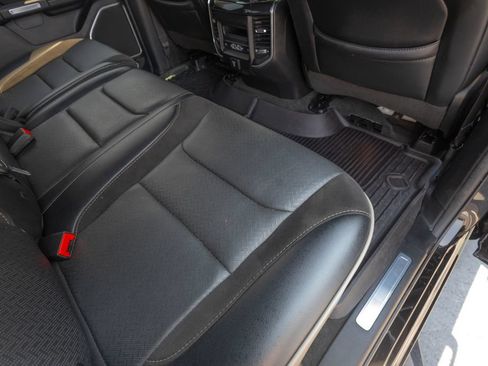 Used 2019 RAM 1500 Laramie AWD/4WD image 55