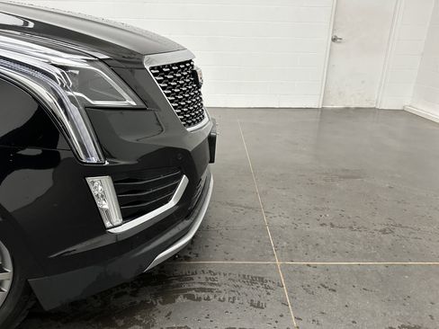 Used 2025 Cadillac XT5 Premium Luxury image 2