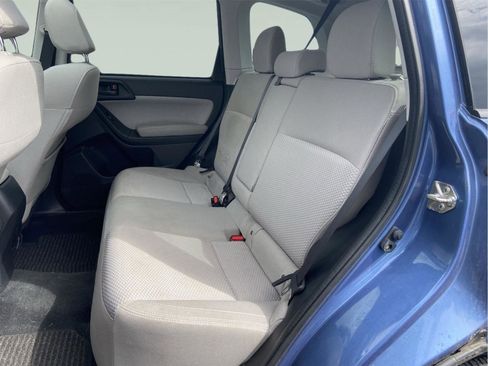 Used 2017 Subaru Forester 2.5i Premium w/ All-Weather Package image 11