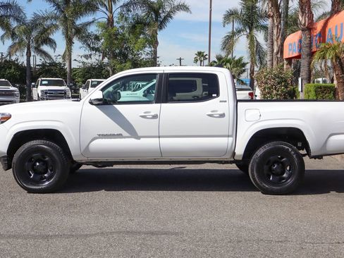 Used 2020 Toyota Tacoma SR5 image 5